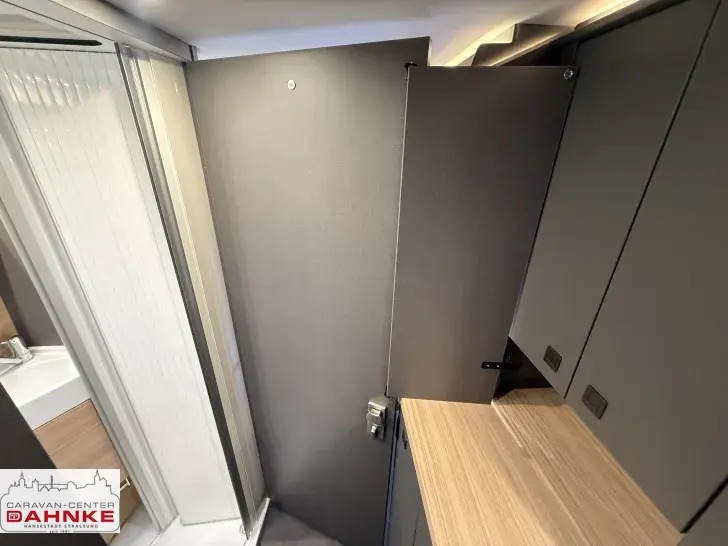 Fahrzeugbild Malibu Van First Class - Two Rooms 640 LE RB charming GT skyview 180 PS Heavy Mod.26! #13