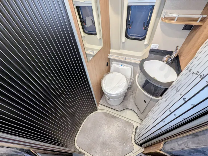 Fahrzeugbild Pössl D-Line 2WIN R Modell 2026 Sie sparen 3.004,- #16