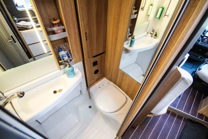 Fahrzeugbild Knaus Sky TI 650 MEG Platinum Selection S7-Fenster | Trittstufe #11