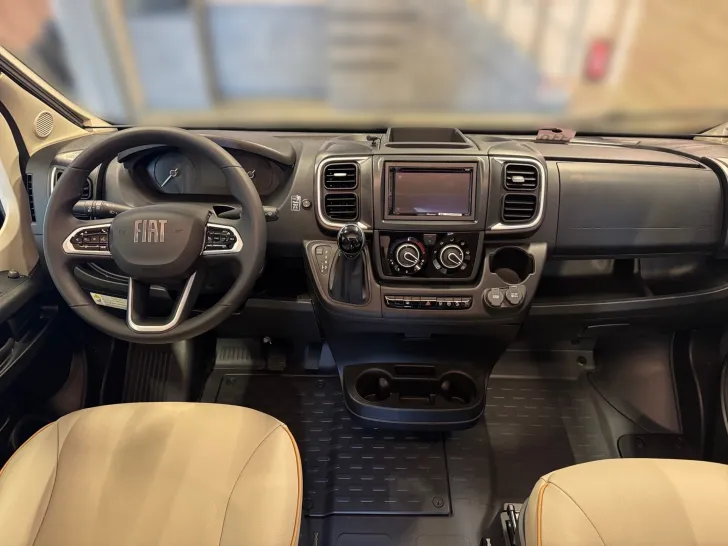 Fahrzeugbild Bürstner B66 C 600 Sondermodell #6