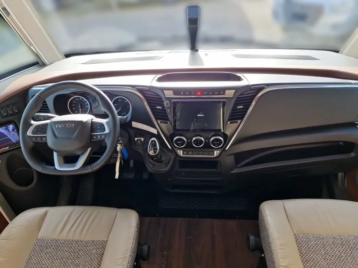 Fahrzeugbild Carthago LINER-FOR-TWO I 53 IVECO #7