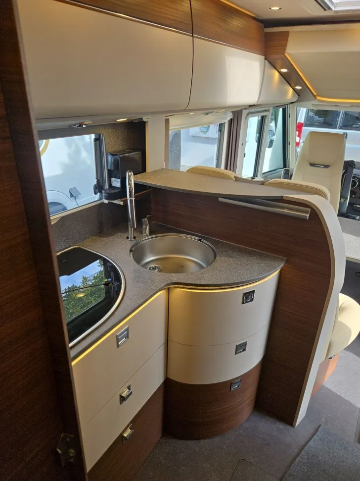Fahrzeugbild Carthago C-LINE I 4.9 LE #10