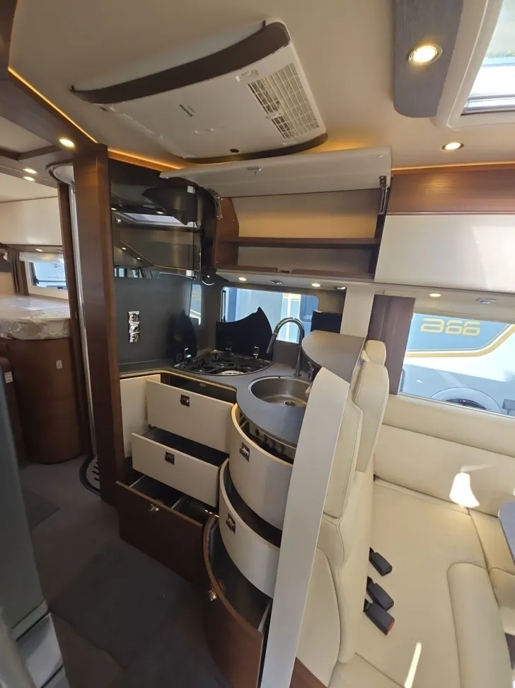 Fahrzeugbild Carthago C-LINE I 4.9 LE #11