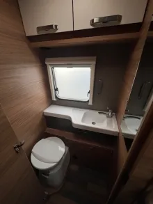 Fahrzeugbild Weinsberg CaraSuite 700 ME Mietwagen ab Nov '26 verfügbar #9