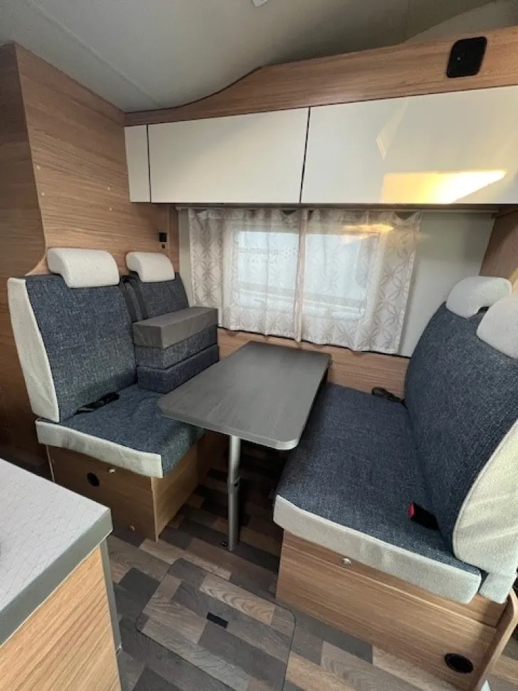 Fahrzeugbild Weinsberg CaraHome 650 DG #6