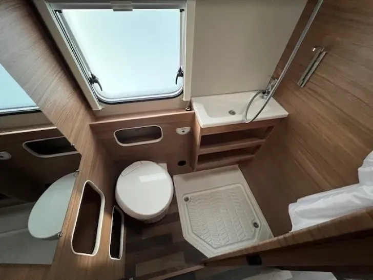 Fahrzeugbild Weinsberg CaraHome 650 DG #10