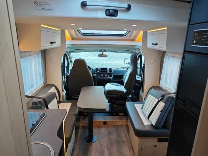 Fahrzeugbild Sunlight Adventure T 68C Citroen #20