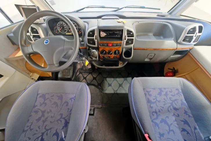 Fahrzeugbild Bürstner I 590 Elegance/Hubbett/Markise/Solar #5