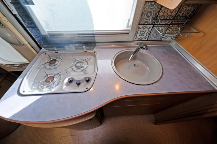 Fahrzeugbild Bürstner I 590 Elegance/Hubbett/Markise/Solar #12