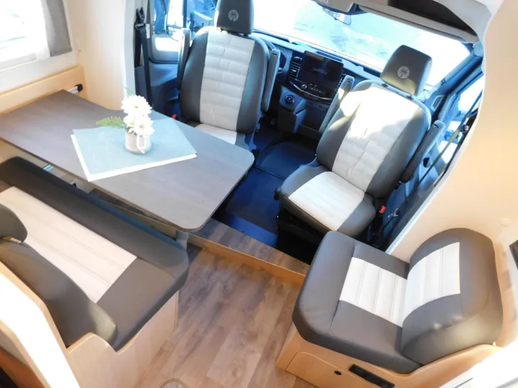 Fahrzeugbild Sunlight Adventure T Ford 680 ACC, Bi-Xenon, Combi6E #11