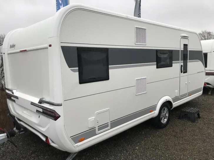 Fahrzeugbild Hobby Excellent Edition 545 KMF 2000kg; Garage; Mod.26 #1