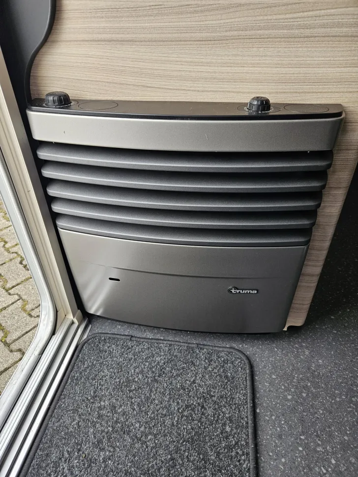 Fahrzeugbild Adria Altea 60Y 502 UL 60Y Jahre Sondermodell Silber-Optik #11