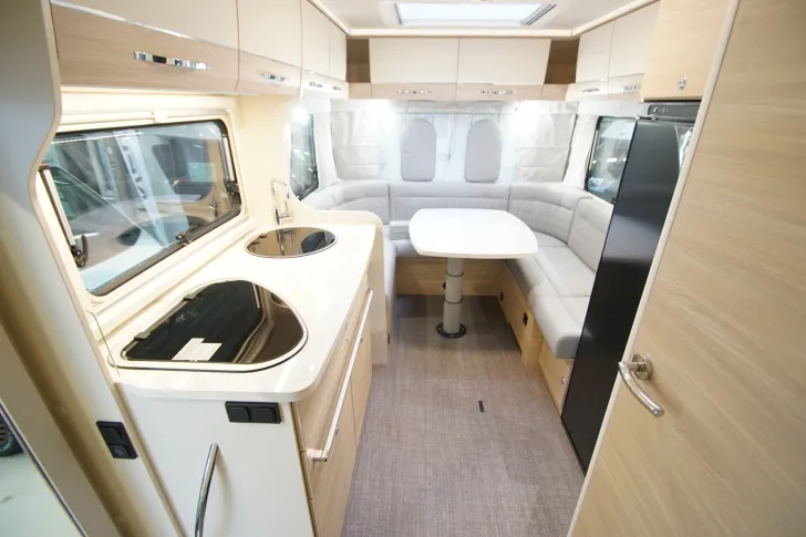 Fahrzeugbild Eura Mobil Activa One 650 HS Rundsitzgruppe AUTOMATIK #10