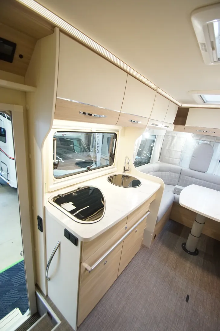 Fahrzeugbild Eura Mobil Activa One 650 HS Rundsitzgruppe AUTOMATIK #11