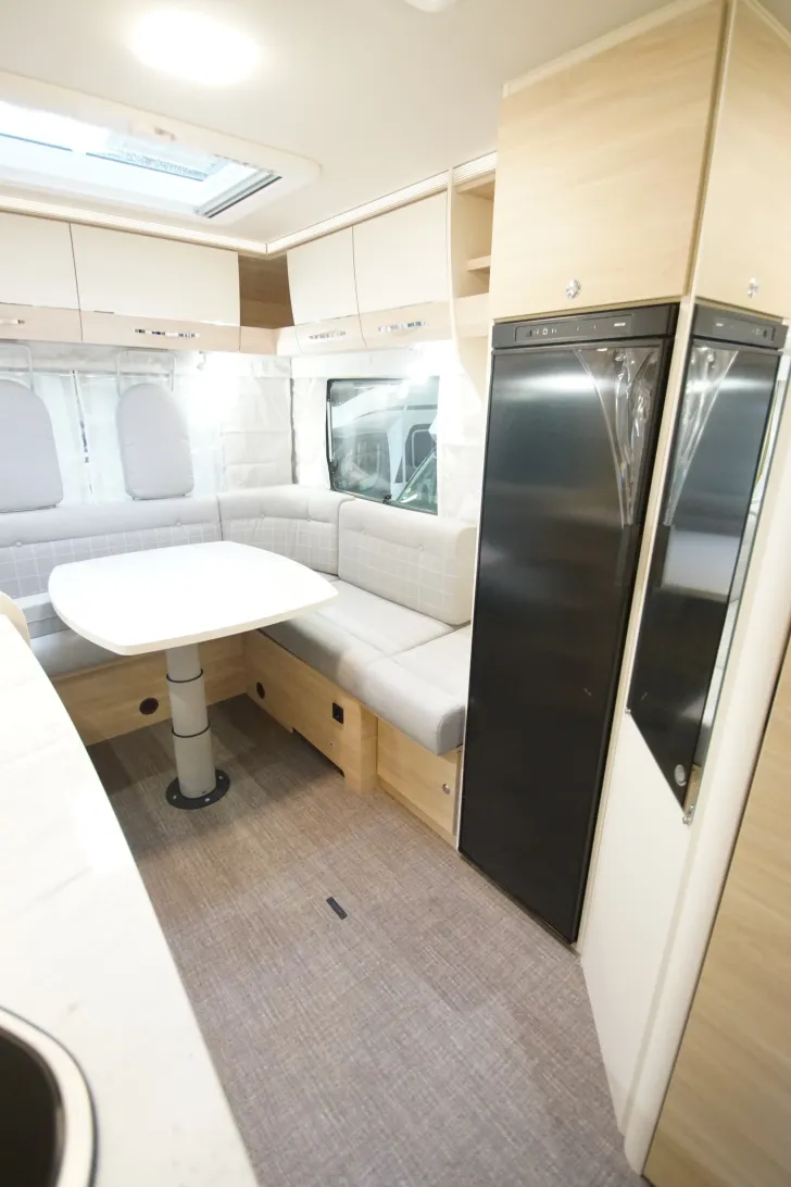 Fahrzeugbild Eura Mobil Activa One 650 HS Rundsitzgruppe AUTOMATIK #12