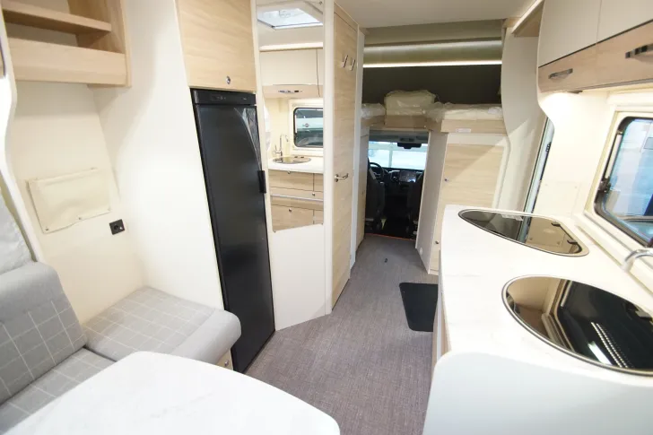 Fahrzeugbild Eura Mobil Activa One 650 HS Rundsitzgruppe AUTOMATIK #17