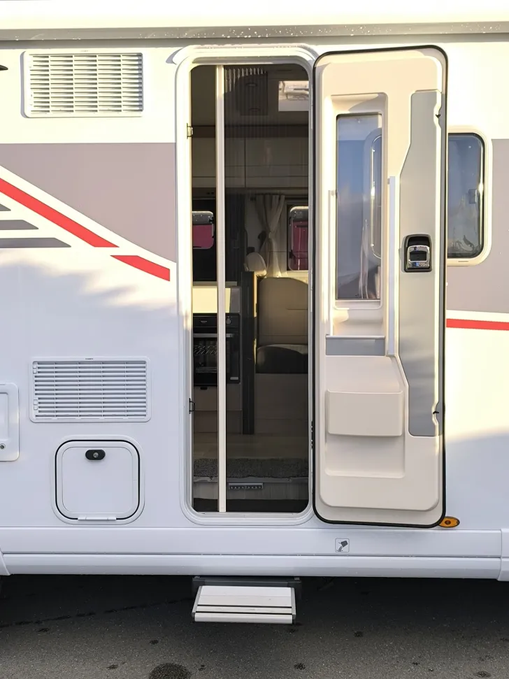 Fahrzeugbild Solifer Finlandia 745 FQ #5