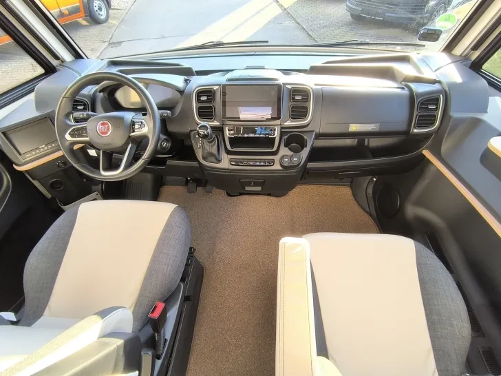 Fahrzeugbild Solifer Finlandia 745 FQ #7