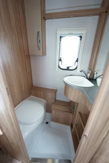 Fahrzeugbild Hymer Eriba Eriba Nova Light 425  !!! Abverkauf Vorführwagen !!! #10