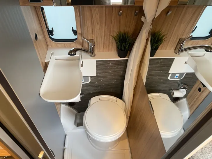 Fahrzeugbild Hymer Ayers Rock Fiat Ihr Vorteil. Unser Service. #12