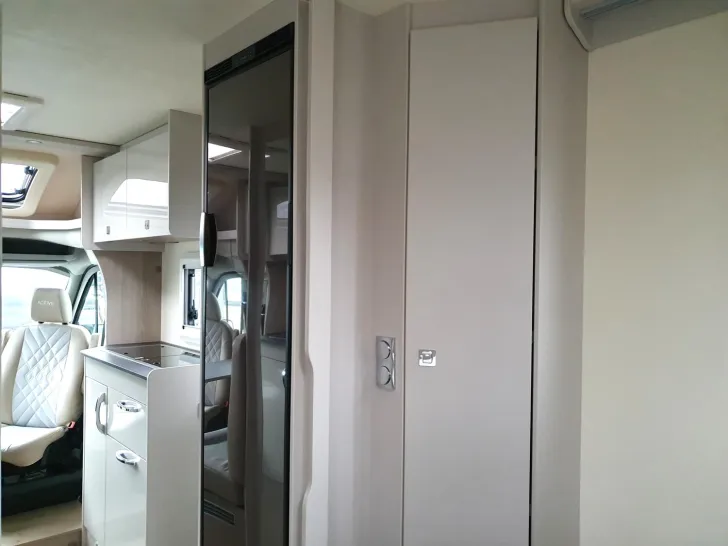 Fahrzeugbild Bürstner Lineo T 700 TOP AUSSTATTUNG !!! #14