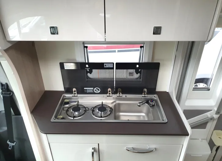 Fahrzeugbild Bürstner Lineo T 700 TOP AUSSTATTUNG !!! #16