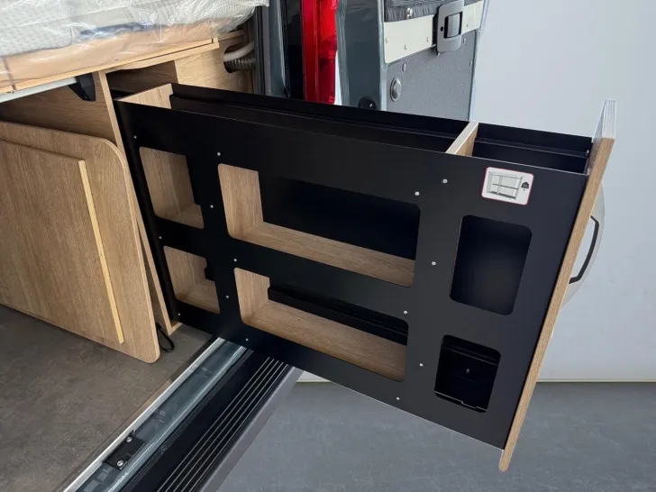 Fahrzeugbild Dethleffs Globetrail Advantage 600 DR Fiat Vermietung #30