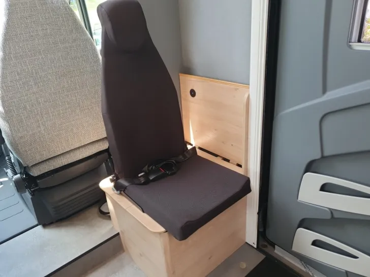 Fahrzeugbild Dethleffs Just Camp T 7052 EB 5 Sitzplätze #14