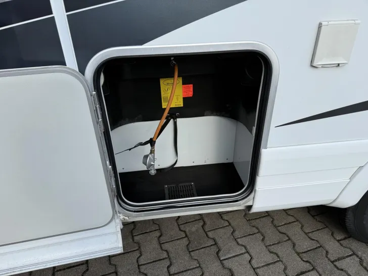 Fahrzeugbild Knaus Sky Traveller 500 DKG Verkauf NUR an Gewerbe #9