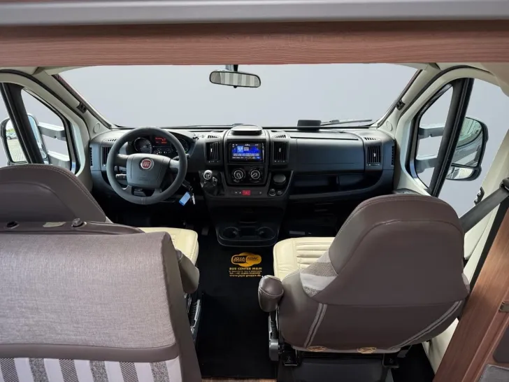 Fahrzeugbild Knaus Sky Traveller 500 DKG Verkauf NUR an Gewerbe #16