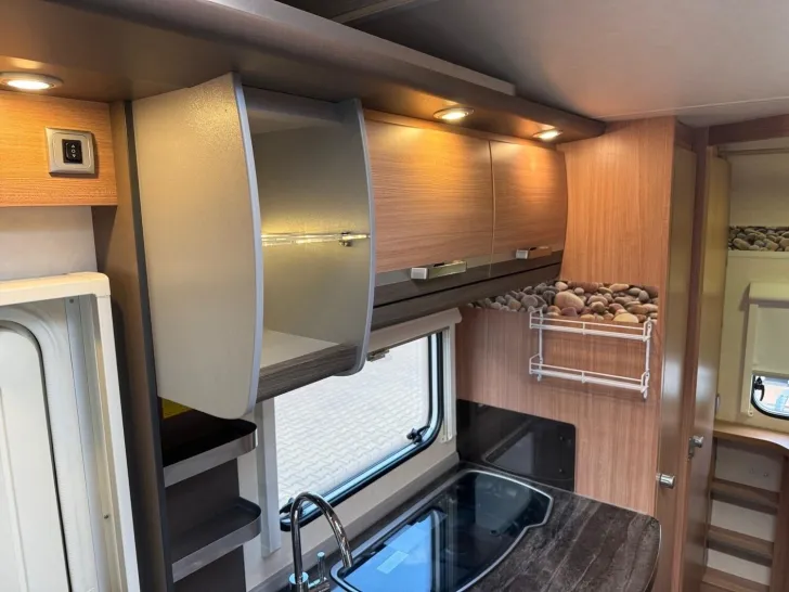 Fahrzeugbild Knaus Sky Traveller 500 DKG Verkauf NUR an Gewerbe #17