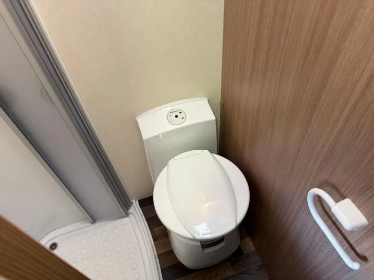 Fahrzeugbild Knaus Sky Traveller 500 DKG Verkauf NUR an Gewerbe #32