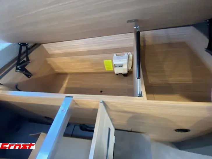 Fahrzeugbild Malibu Van First Class - Two Rooms 640 LE RB charming GT skyview #7