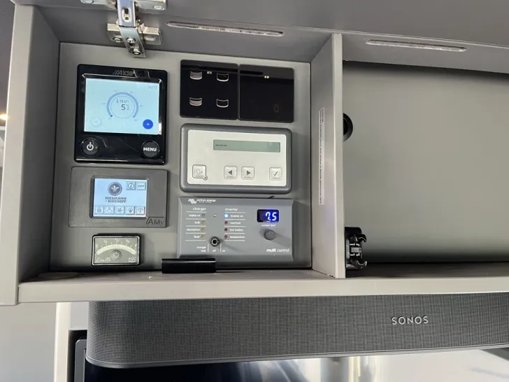 Fahrzeugbild Niesmann + Bischoff iSmove 6.9 E #17