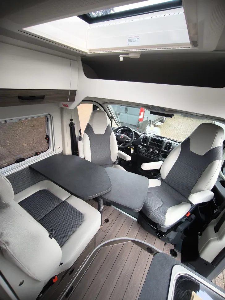 Fahrzeugbild VanTourer 600 L Automatik*Zustand sehr gut #5