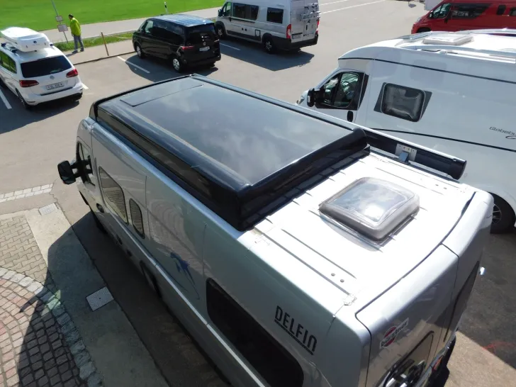 Fahrzeugbild Bürstner Delfin Limited C 621 3,5T+Schlafdach+Längsbetten #7