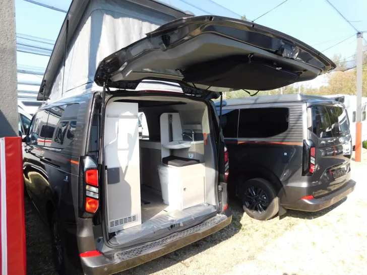 Fahrzeugbild Bürstner Copa C 530 ab sofort verfügbar #6