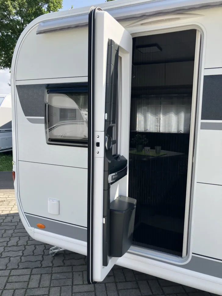 Fahrzeugbild Hobby Maxia 495 UL *Bettverbrei.*Garantie* #8