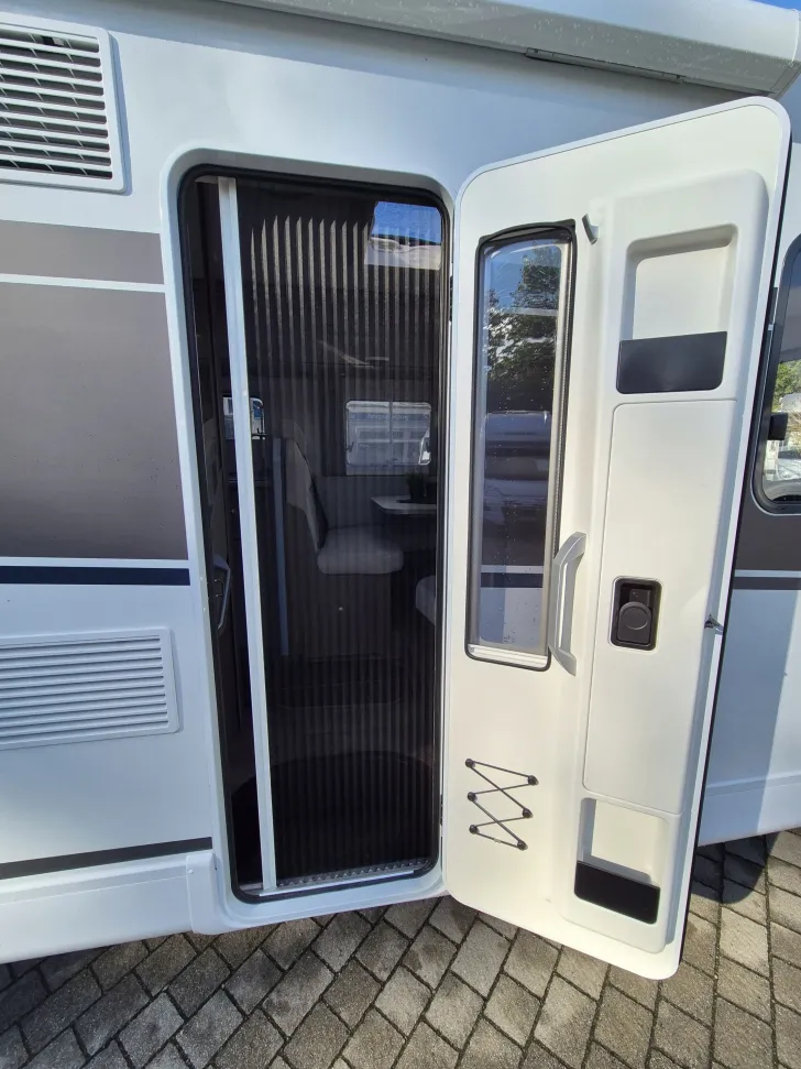 Fahrzeugbild Carado I447 pro+ *5-Sitzpl.*Backofen* #16