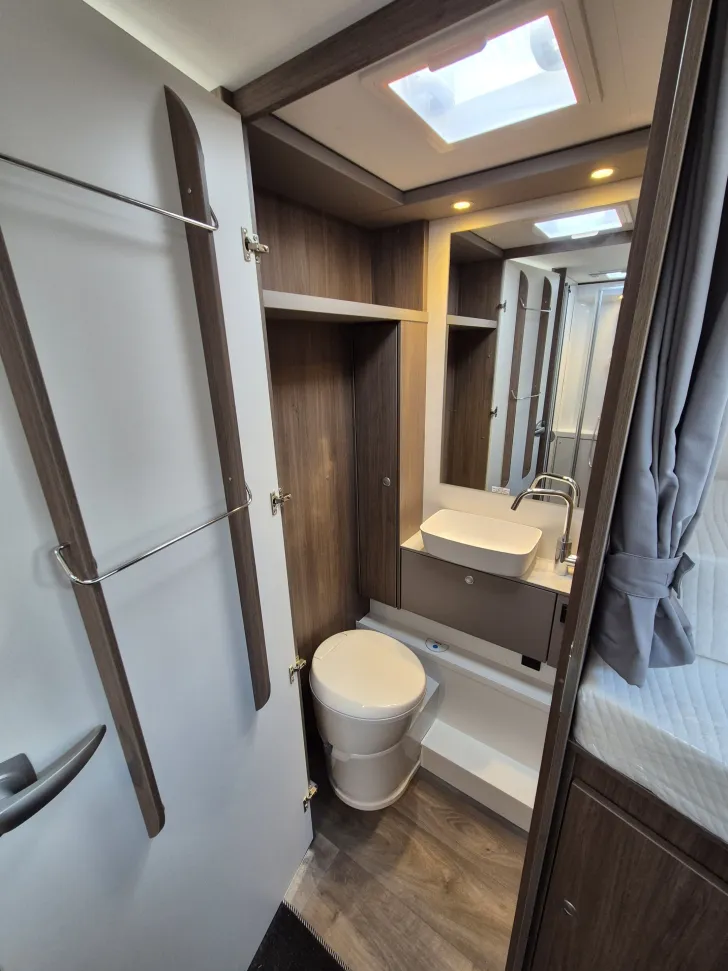 Fahrzeugbild Carado I447 pro+ *5-Sitzpl.*Backofen* #42