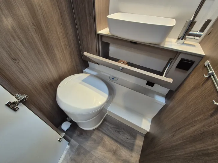 Fahrzeugbild Carado I447 pro+ *5-Sitzpl.*Backofen* #43