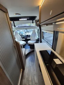 Fahrzeugbild Carado CV640 PRO+ Aufstelldach*Schwenkbad* #29