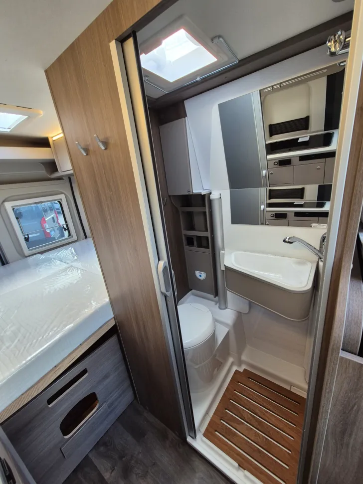 Fahrzeugbild Carado CV600 PRO+*Automatik*Schwenkbad* #30