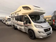 Schräg Vorne Adria Coral XL Plus 670 SL