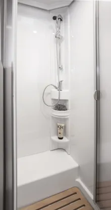 Fahrzeugbild Etrusco T 7.3 SF #3