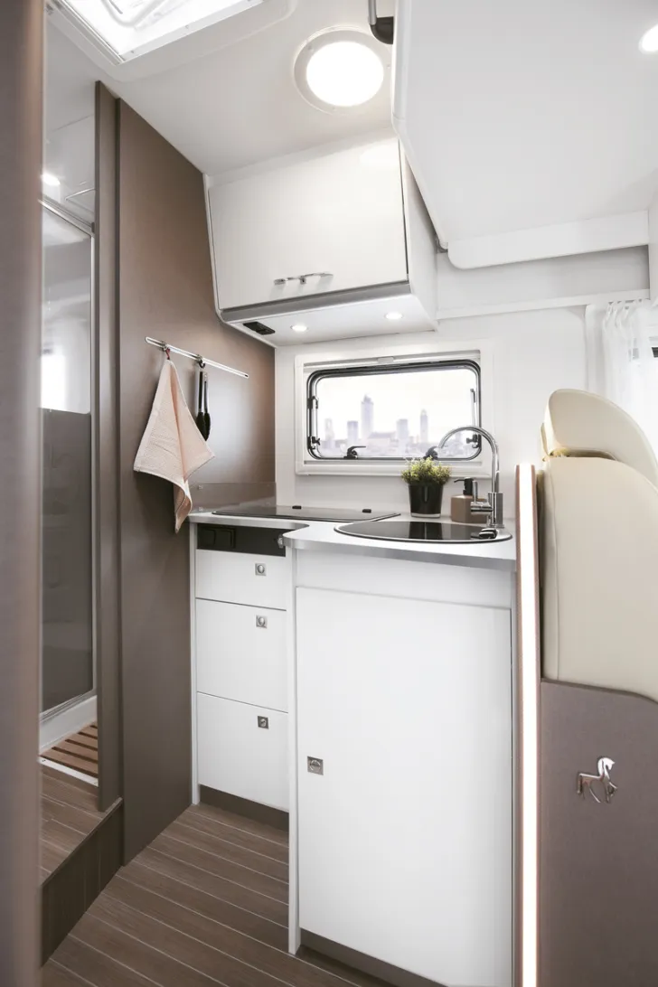 Fahrzeugbild Etrusco T 7.3 SF #6