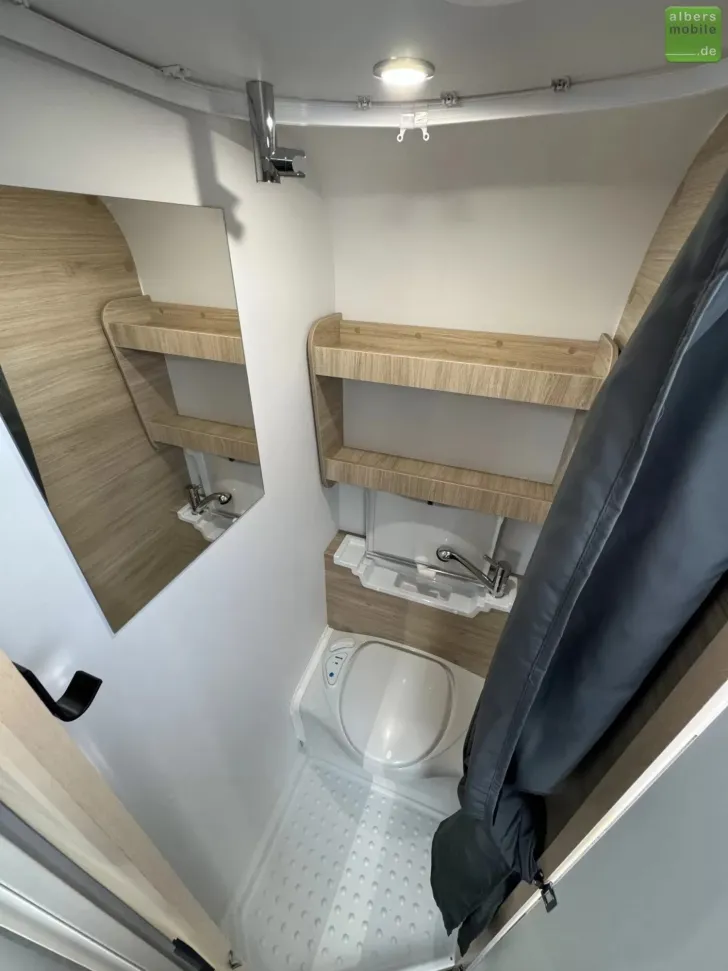 Fahrzeugbild Sterckeman Easy 460CP Dusche Queensbett Heizung #14
