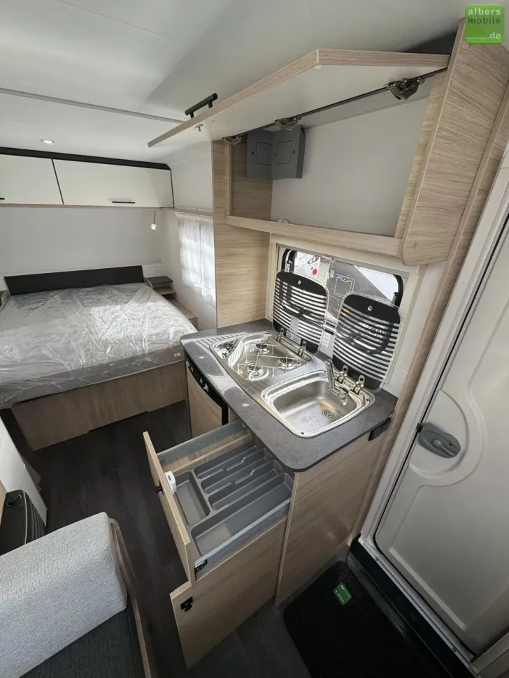 Fahrzeugbild Sterckeman Easy 460CP Dusche Queensbett Heizung #17