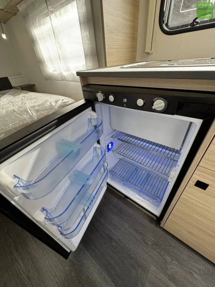 Fahrzeugbild Sterckeman Easy 460CP Dusche Queensbett Heizung #18