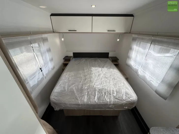 Fahrzeugbild Sterckeman Easy 460CP Dusche Queensbett Heizung #19